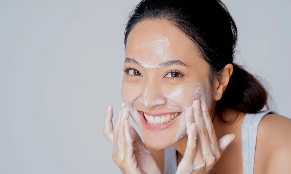 Why Herbal Face Cleansers and Ayurvedic Face Washes Are Essential for Everyday Skin Balance